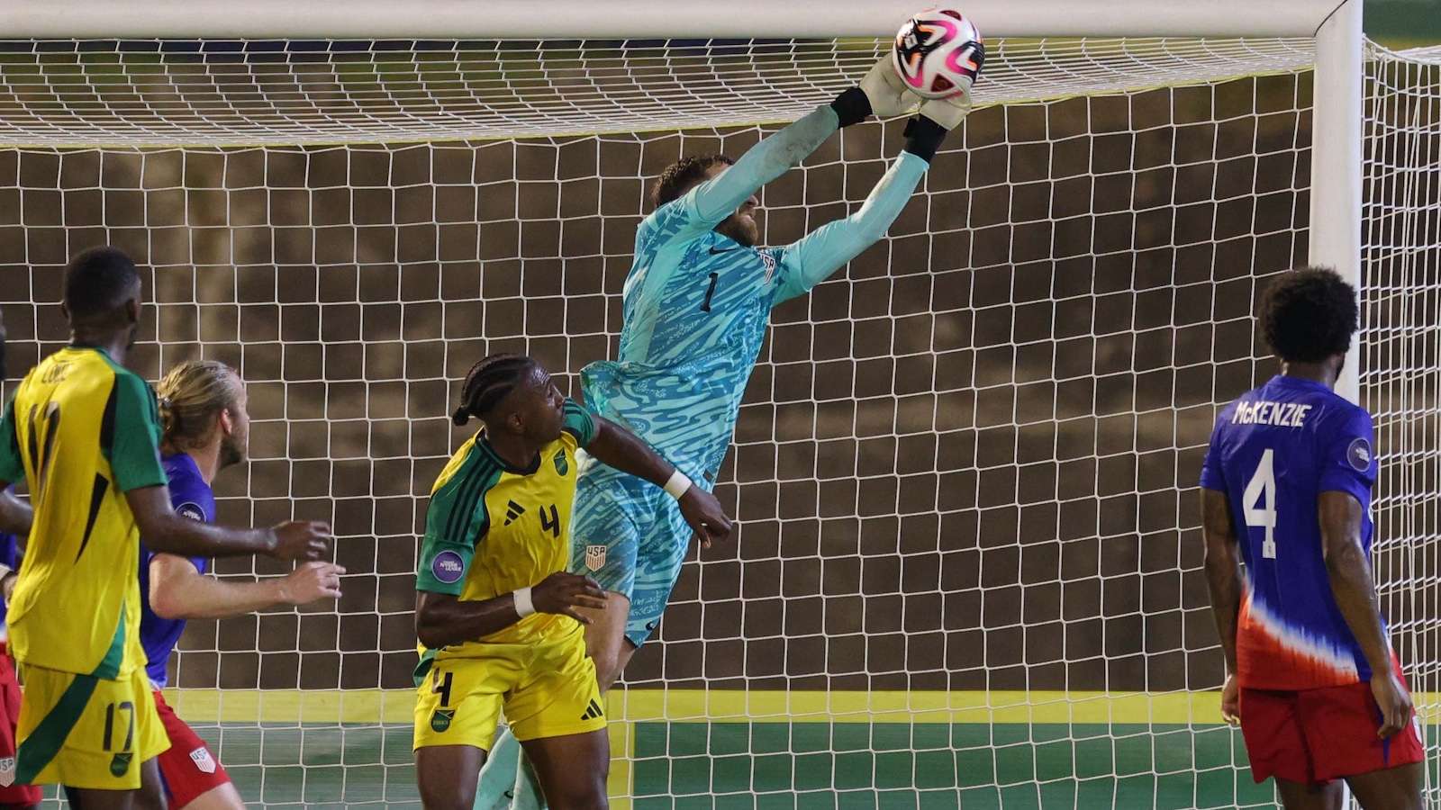 一个相对容 一个相对容